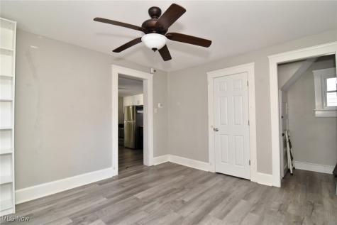 2061 W 33rd Street Cleveland OH 44113