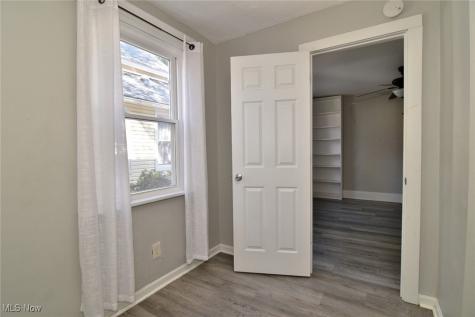 2061 W 33rd Street Cleveland OH 44113