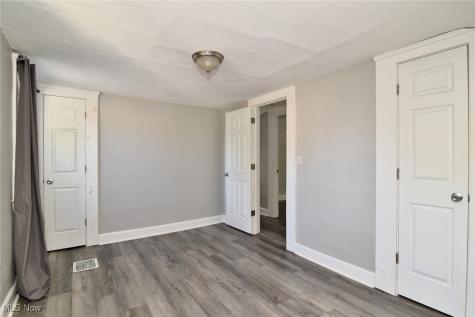 2061 W 33rd Street Cleveland OH 44113
