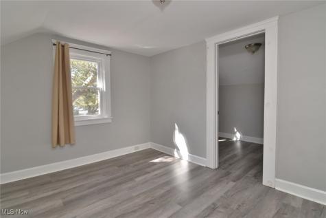 2061 W 33rd Street Cleveland OH 44113