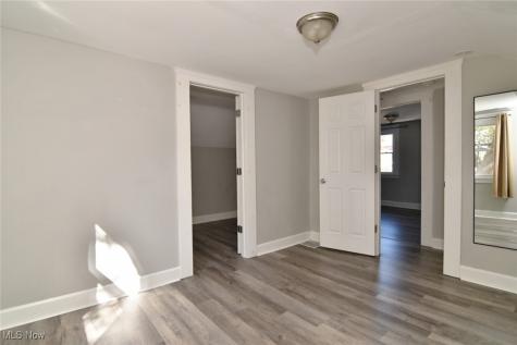 2061 W 33rd Street Cleveland OH 44113