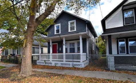 2061 W 33rd Street Cleveland OH 44113