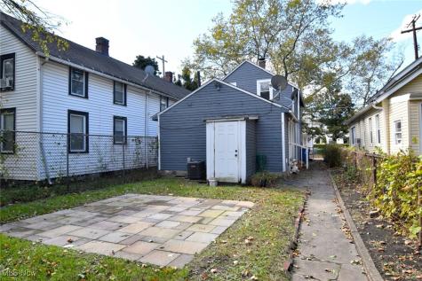 2061 W 33rd Street Cleveland OH 44113