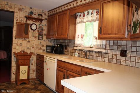 4110 Paris Avenue SE Minerva OH 44657