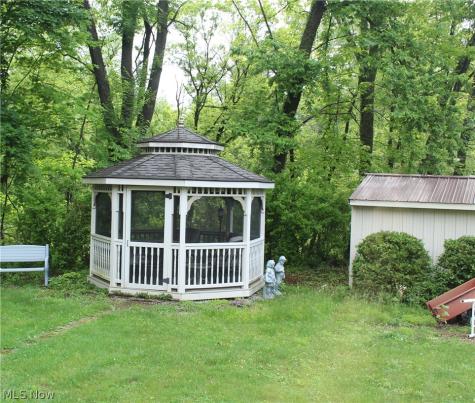 4110 Paris Avenue SE Minerva OH 44657