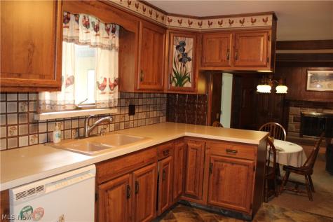 4110 Paris Avenue SE Minerva OH 44657