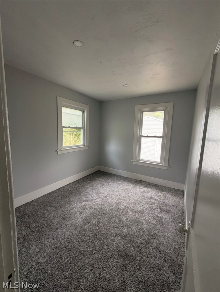 908 Palmyra Road SW Warren OH 44485