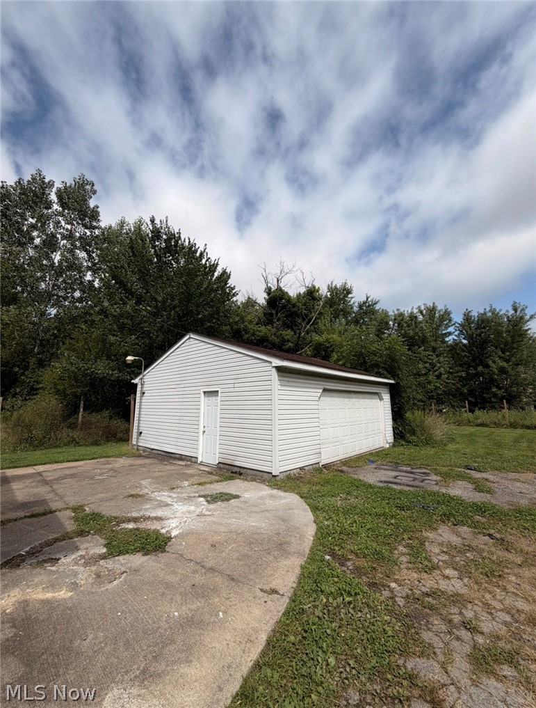 908 Palmyra Road SW Warren OH 44485