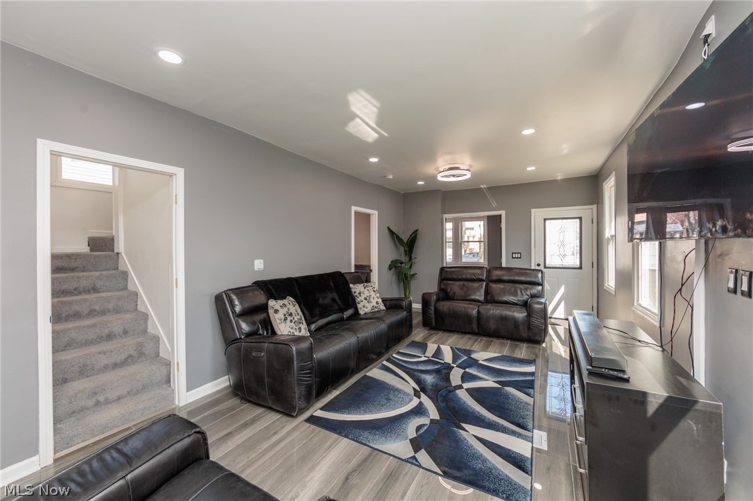 5811 Madison Avenue Cleveland OH 44102