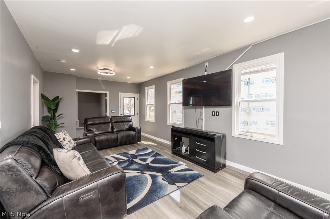 5811 Madison Avenue Cleveland OH 44102