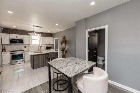 5811 Madison Avenue Cleveland OH 44102
