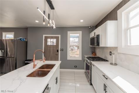 5811 Madison Avenue Cleveland OH 44102