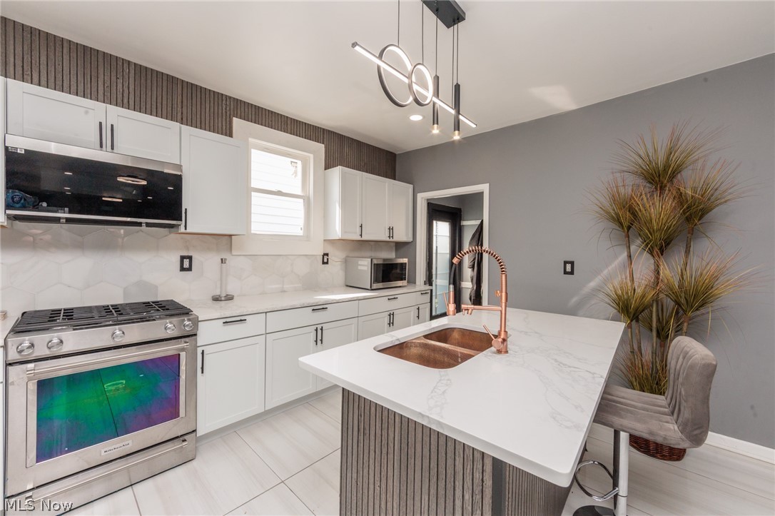 5811 Madison Avenue Cleveland OH 44102