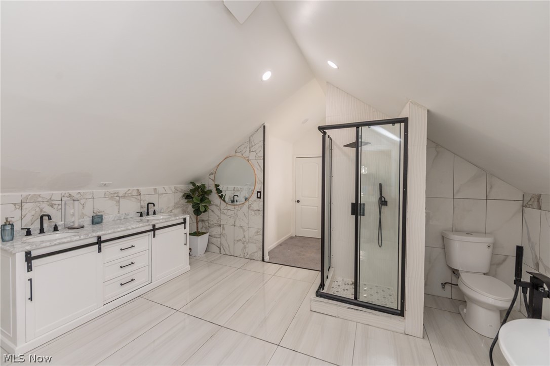 5811 Madison Avenue Cleveland OH 44102