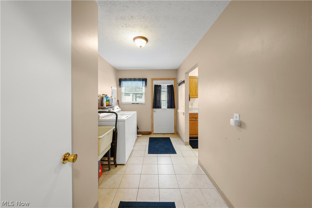 9841 Green Drive Windham OH 44288