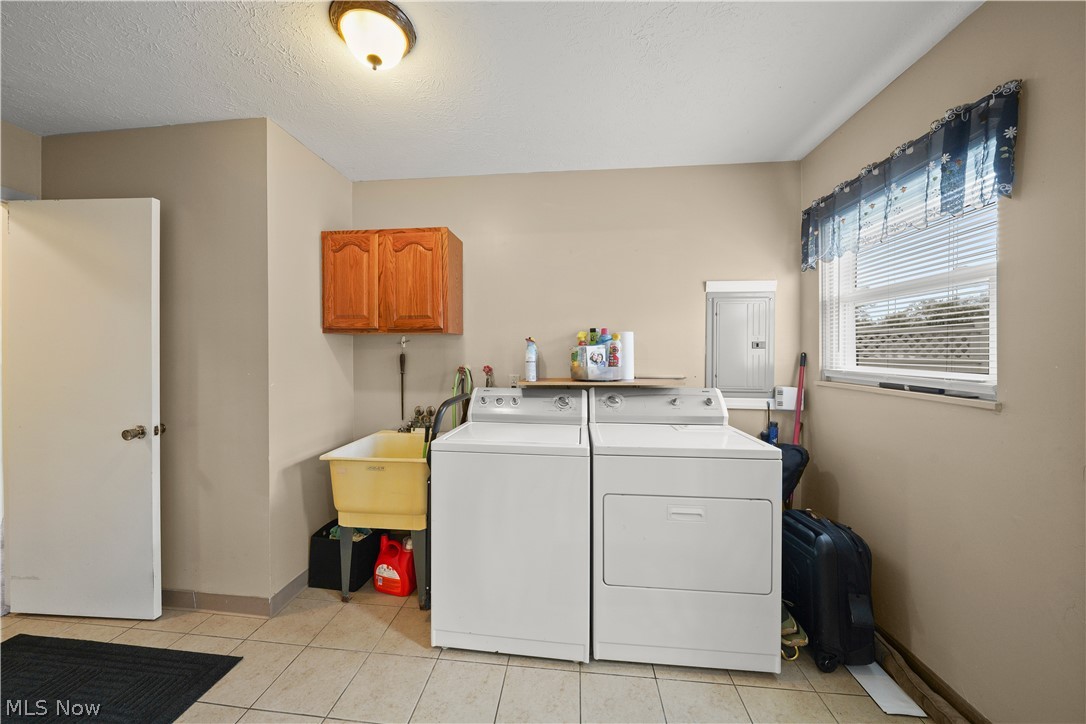 9841 Green Drive Windham OH 44288