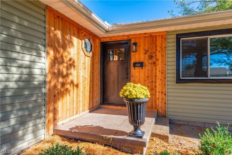 201 N Woodhill Drive Amherst OH 44001