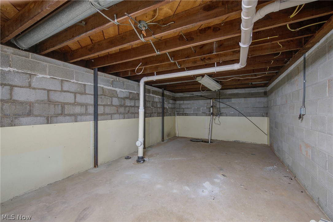 201 N Woodhill Drive Amherst OH 44001