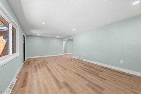 201 N Woodhill Drive Amherst OH 44001