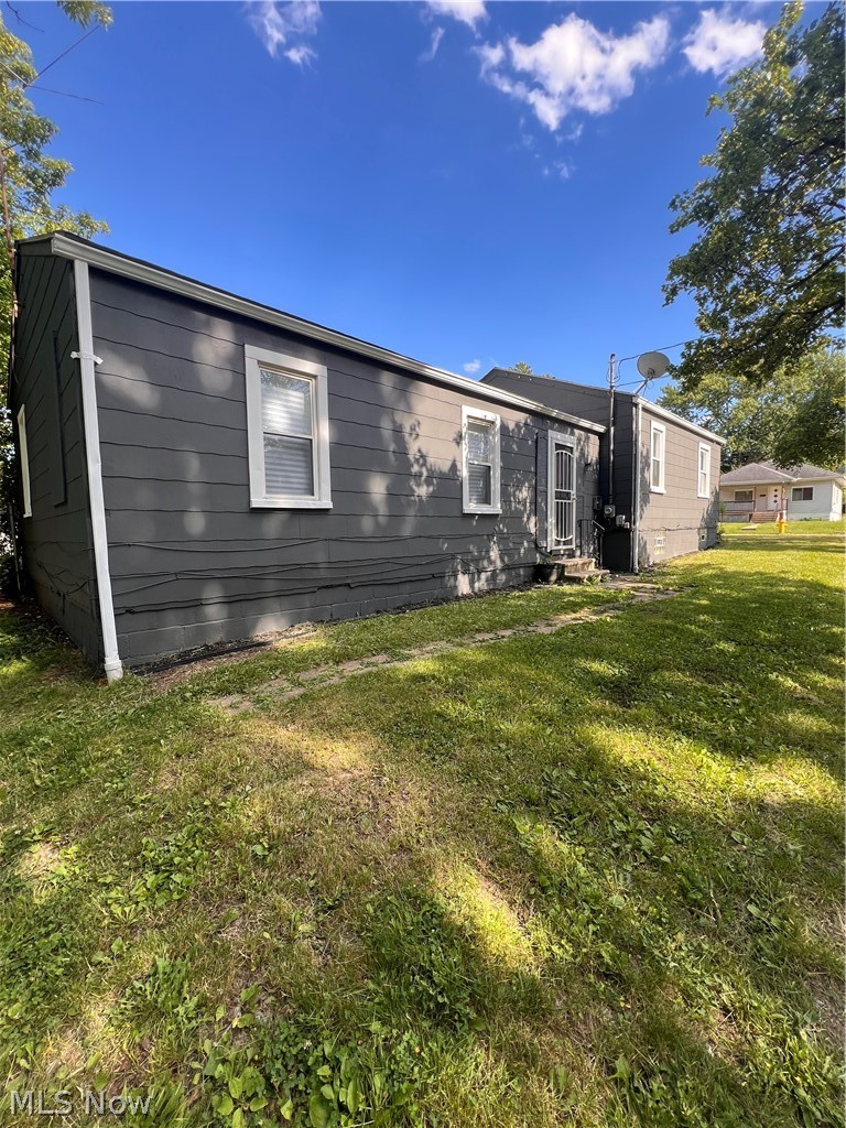 1093 Joy Avenue Akron OH 44306