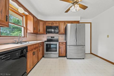2642 Blake Road Wadsworth OH 44281