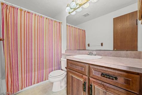 2642 Blake Road Wadsworth OH 44281