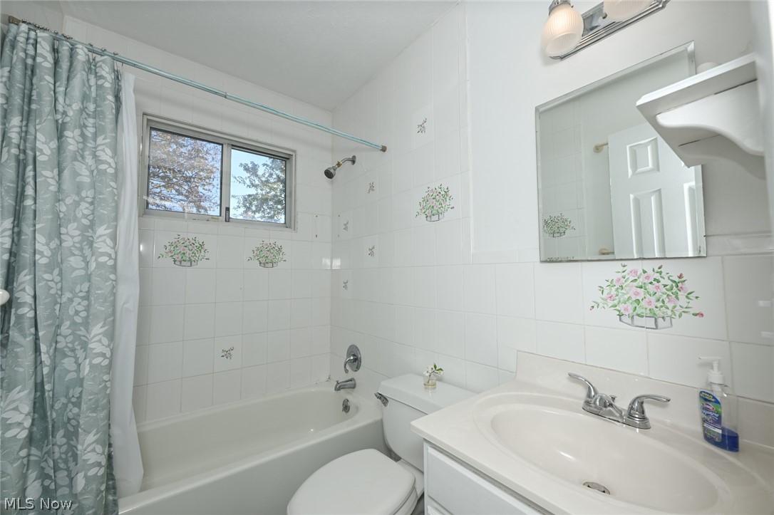 1169 Kirkwall Drive Copley OH 44321