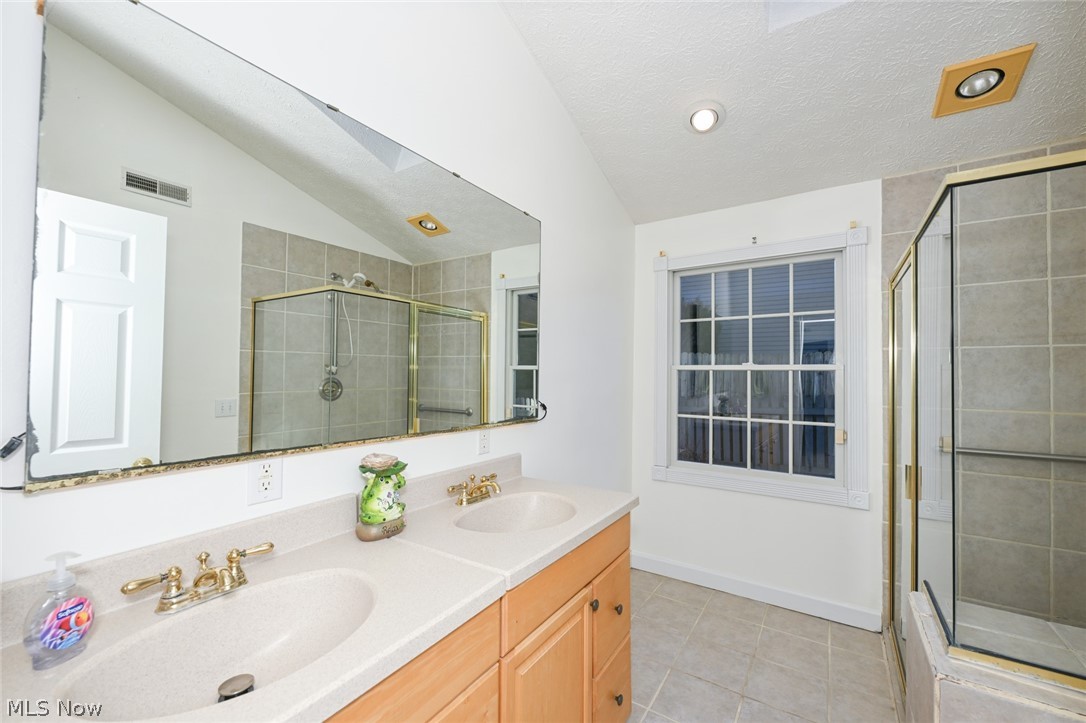 1169 Kirkwall Drive Copley OH 44321