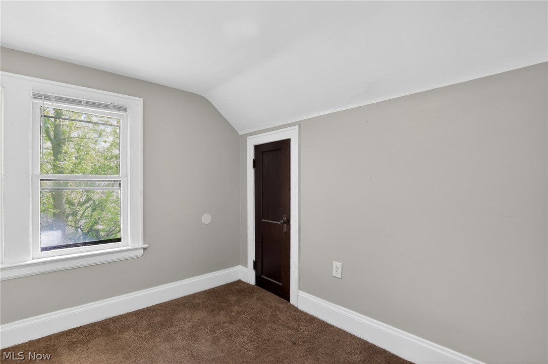 1537 E 214th Street Euclid OH 44117