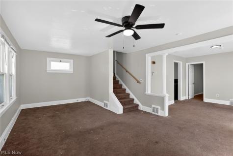 1537 E 214th Street Euclid OH 44117