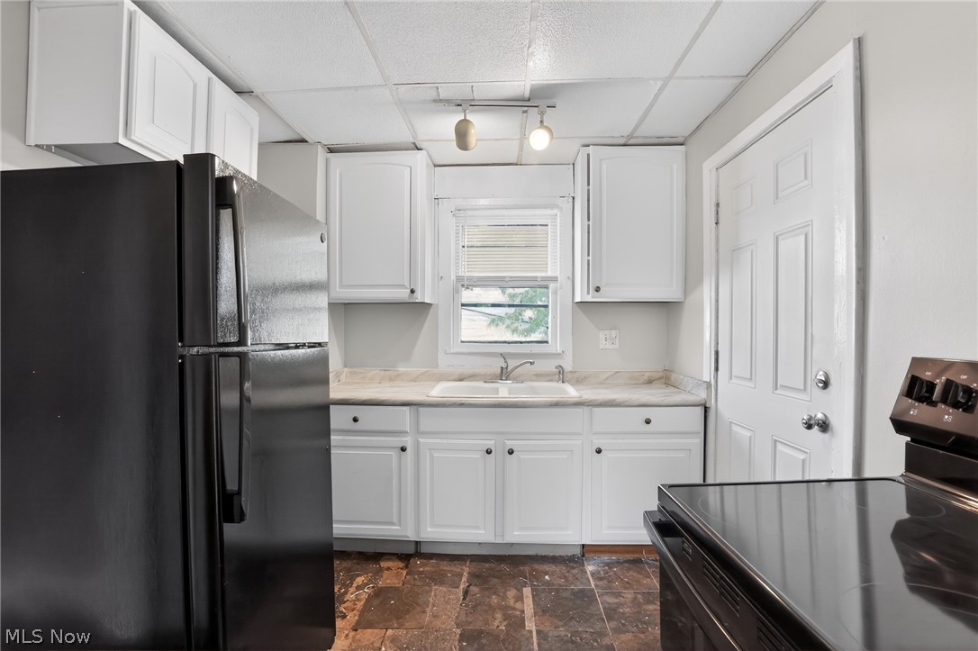 1537 E 214th Street Euclid OH 44117