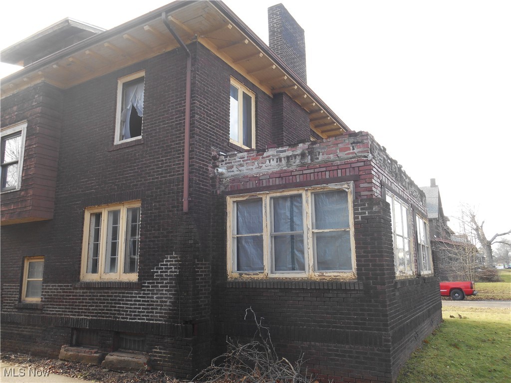 1683 Juanita Avenue Youngstown OH 44504