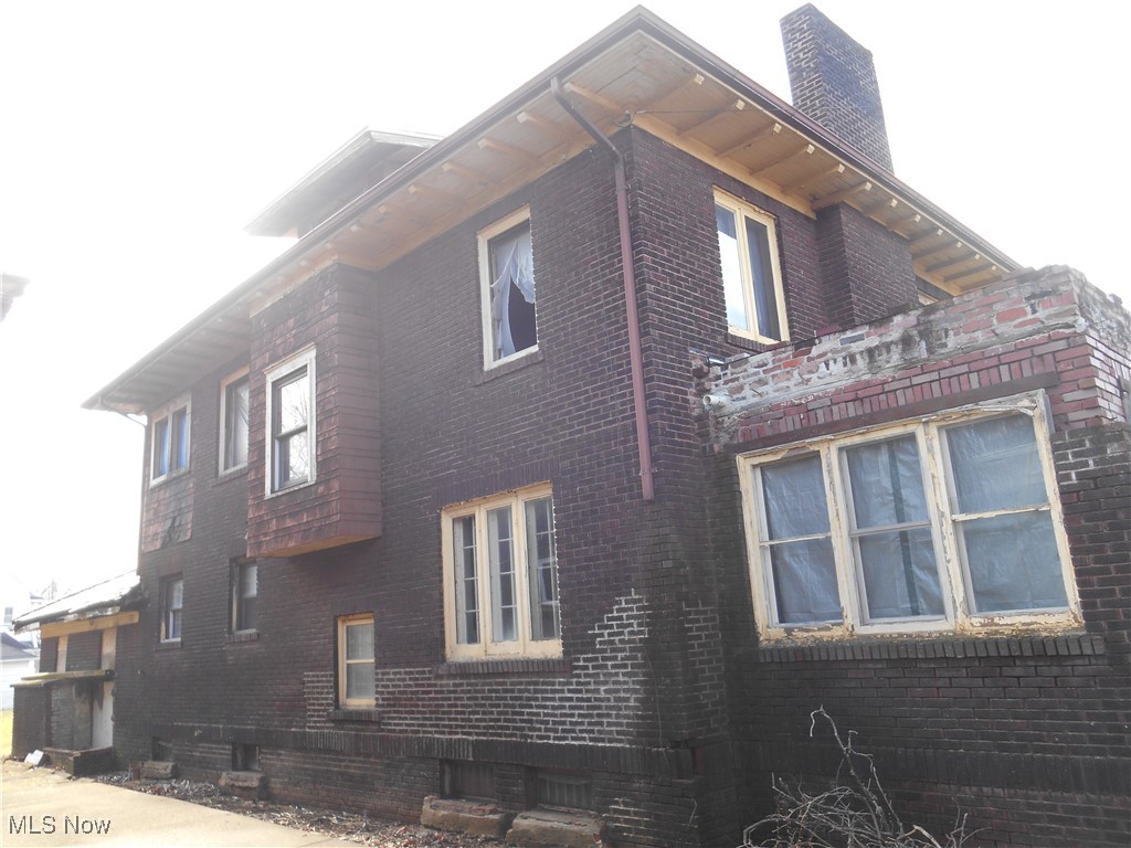 1683 Juanita Avenue Youngstown OH 44504