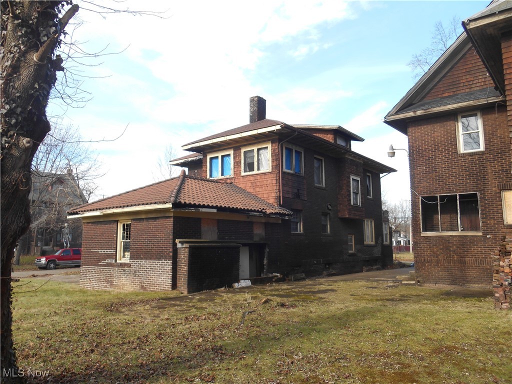 1683 Juanita Avenue Youngstown OH 44504