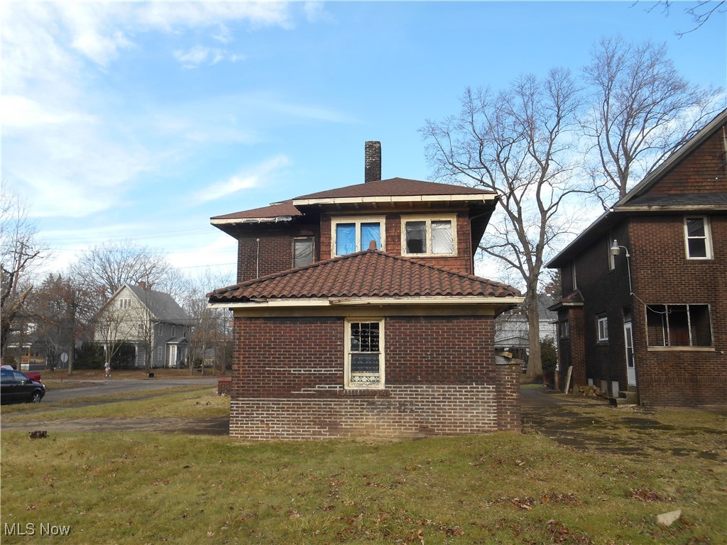 1683 Juanita Avenue Youngstown OH 44504