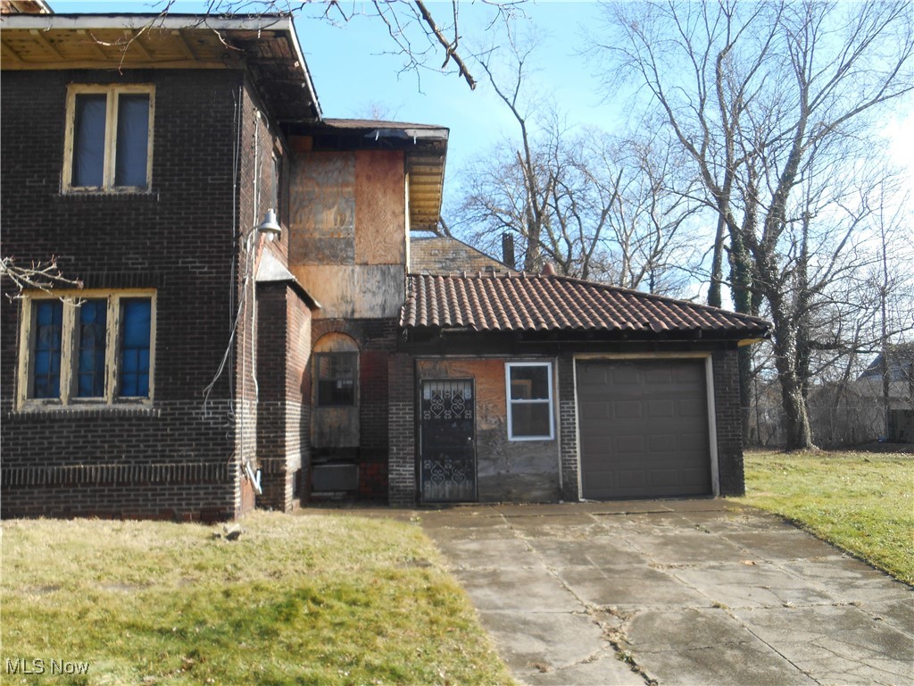 1683 Juanita Avenue Youngstown OH 44504