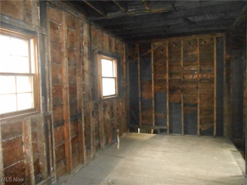 1683 Juanita Avenue Youngstown OH 44504