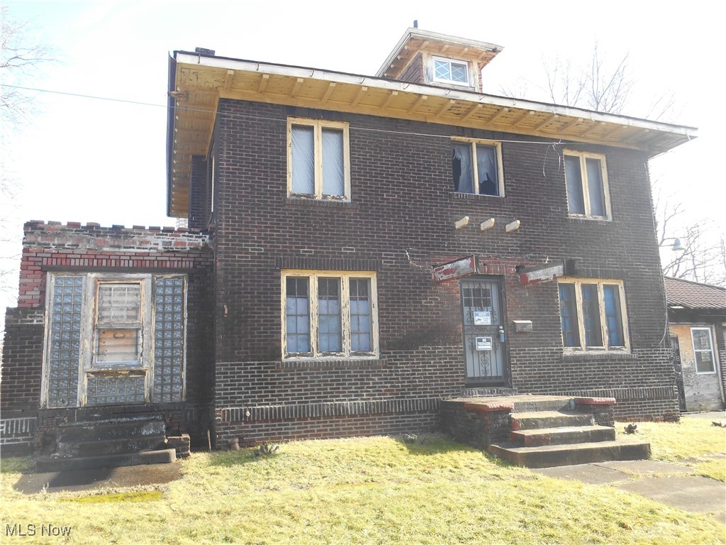 1683 Juanita Avenue Youngstown OH 44504
