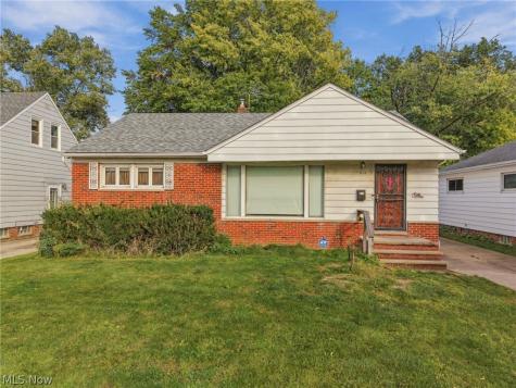 819 E 261st Street Euclid OH 44132