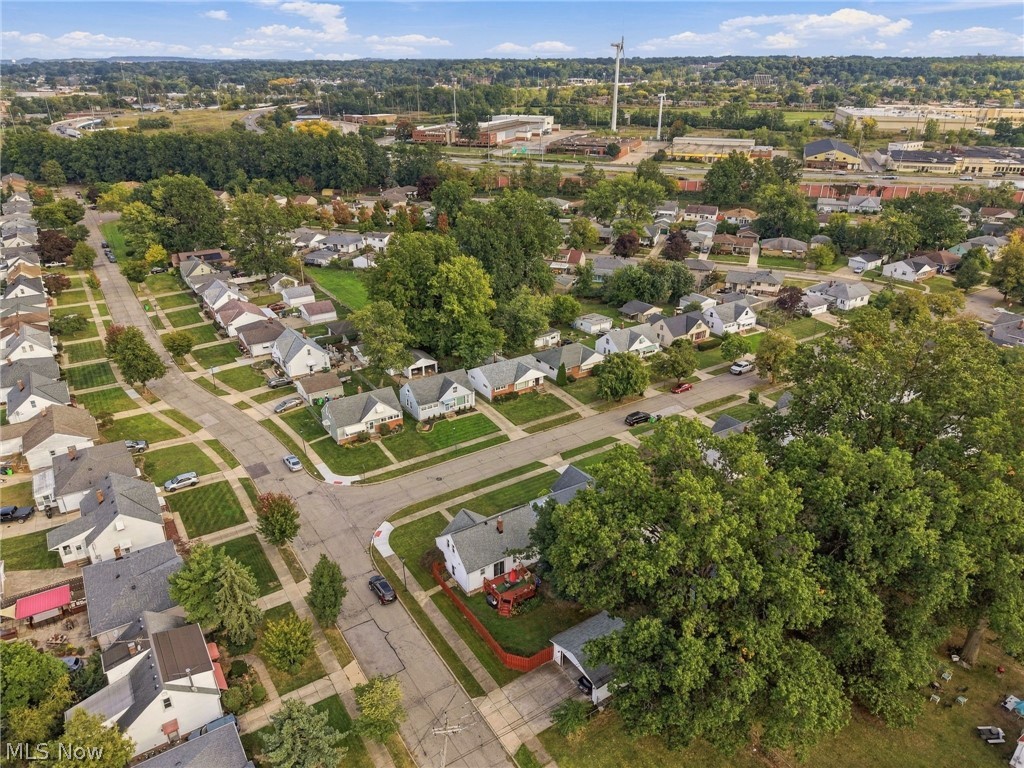 819 E 261st Street Euclid OH 44132