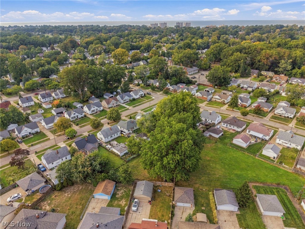 819 E 261st Street Euclid OH 44132