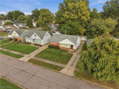 819 E 261st Street Euclid OH 44132