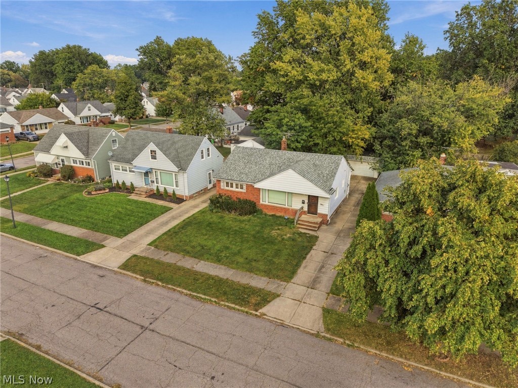 819 E 261st Street Euclid OH 44132