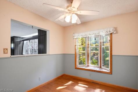 1170 Auburn Avenue Barberton OH 44203