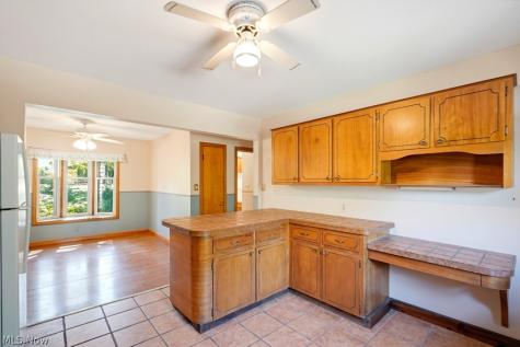 1170 Auburn Avenue Barberton OH 44203