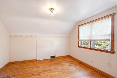1170 Auburn Avenue Barberton OH 44203