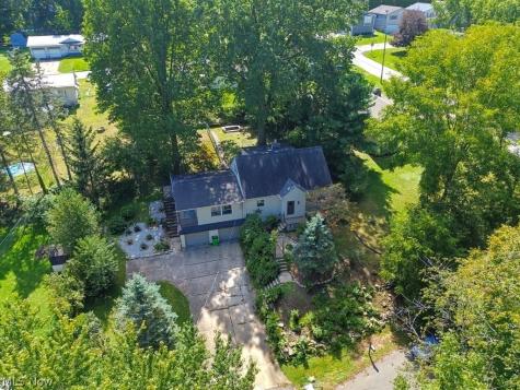 1170 Auburn Avenue Barberton OH 44203