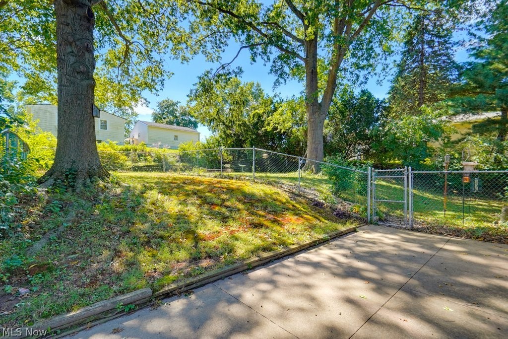 1170 Auburn Avenue Barberton OH 44203