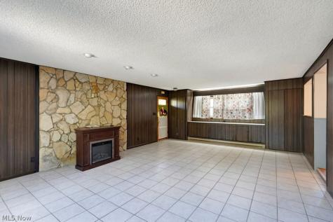 1170 Auburn Avenue Barberton OH 44203