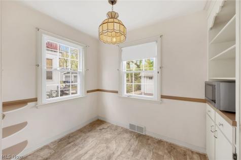 1132 Yellowstone Road Cleveland Heights OH 44121